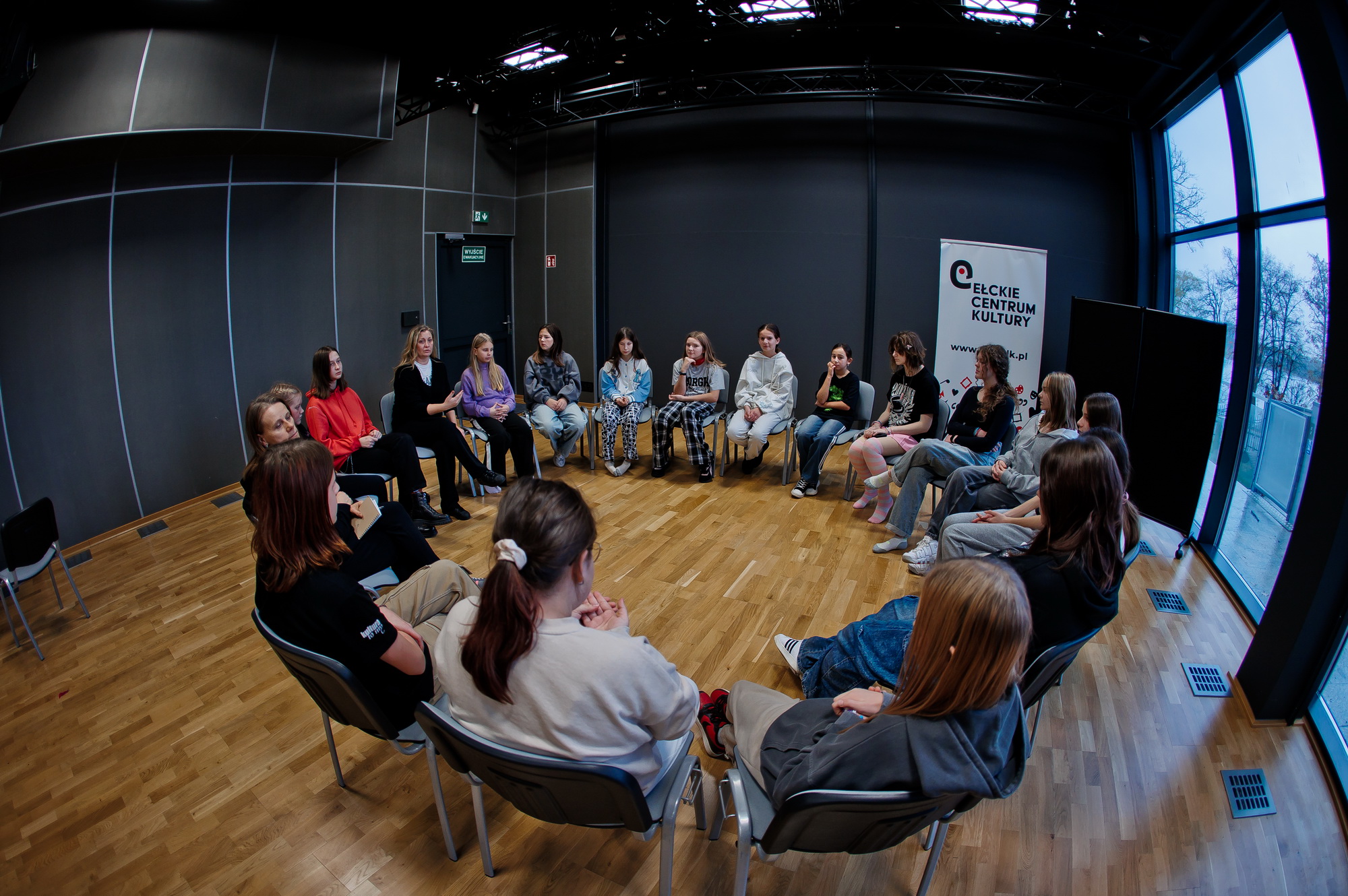 Fotorelacja z warsztatów Impro z Katarzyną Michalską – II dzień