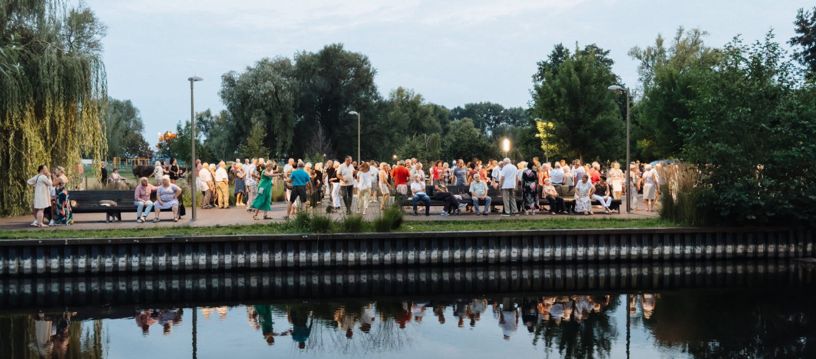 Bulwary nad rzeką Ełk Potańcówka nad rzeką Ełk